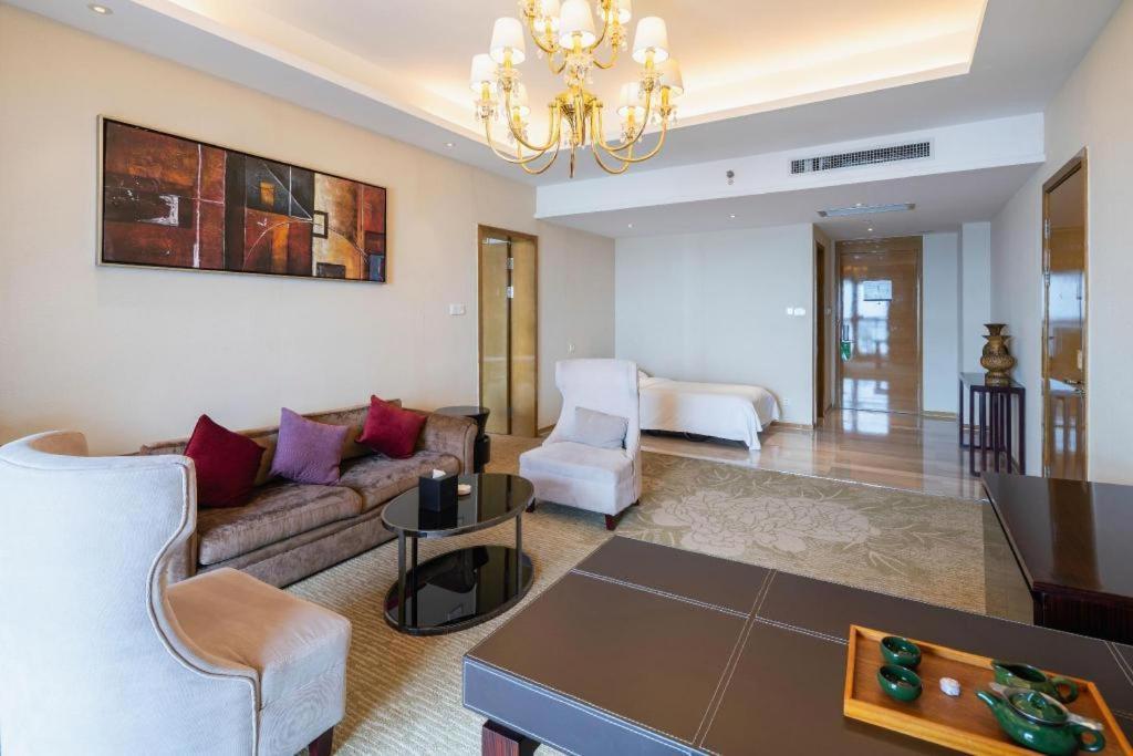 Haiyang Shenglong Jianguo Hotel Hai-yang-hsien Exteriör bild
